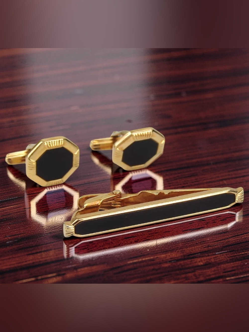 DIOR 2-Pc Set: Neck Tie & Cufflinks 😍